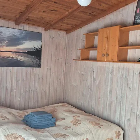 Holiday home 6 Osobowy Nad Samym Jeziorem Na Kaszubach *